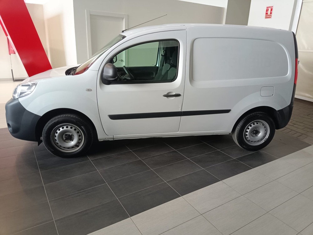 6-Renault-kangoo-profesional-furgon-1-5-75-cv