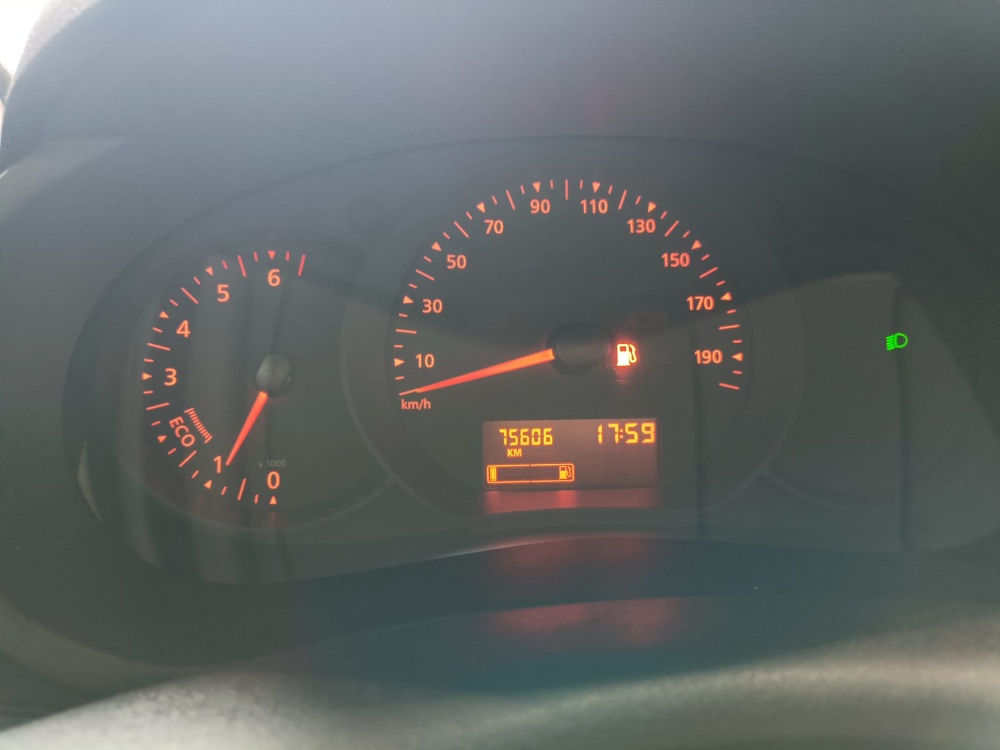 8-Renault-kangoo-profesional-furgon-1-5-75-cv