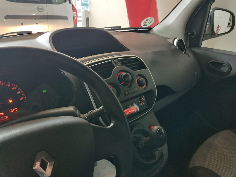9-Renault-kangoo-profesional-furgon-1-5-75-cv